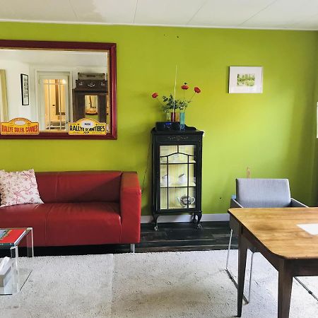 De Fryske Wyn Acomodação com café da manhã Ferwerd Exterior foto